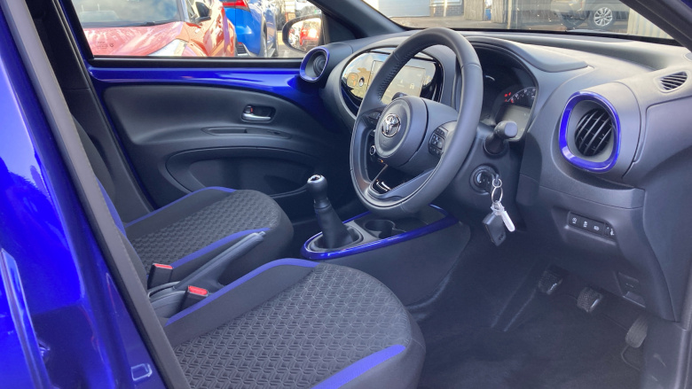 Toyota Aygo X 1.0 VVT-i Edge 5dr Petrol Hatchback